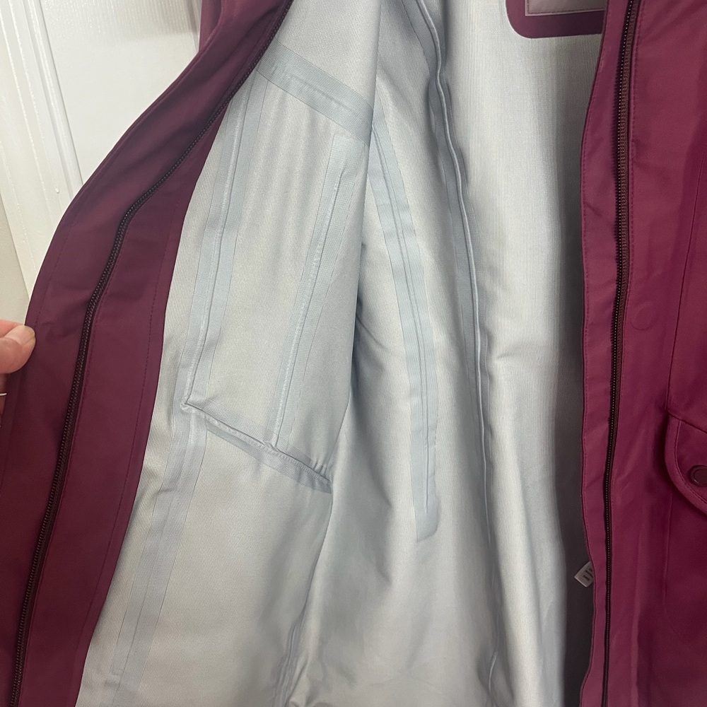 NWOT Athleta Women’s Maroon Raincoat size small - Picture 12 of 15